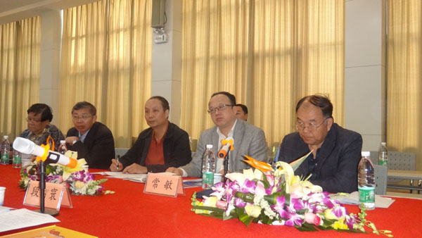 昆明,市政协,到,我院,视察,2012年,11月,15日,