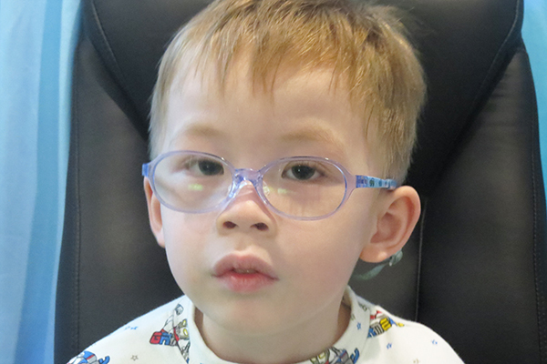 白化病,弱视,应该,怎么,治疗,白化病,是由,